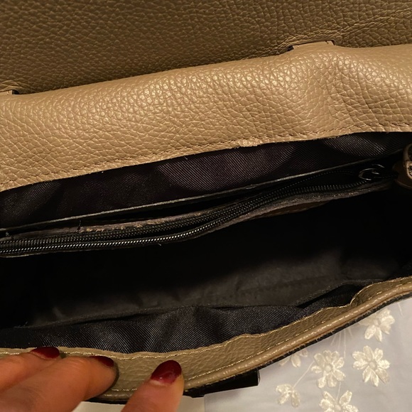 Genuine leather bag, still in good condition. - Picture 5 of 8